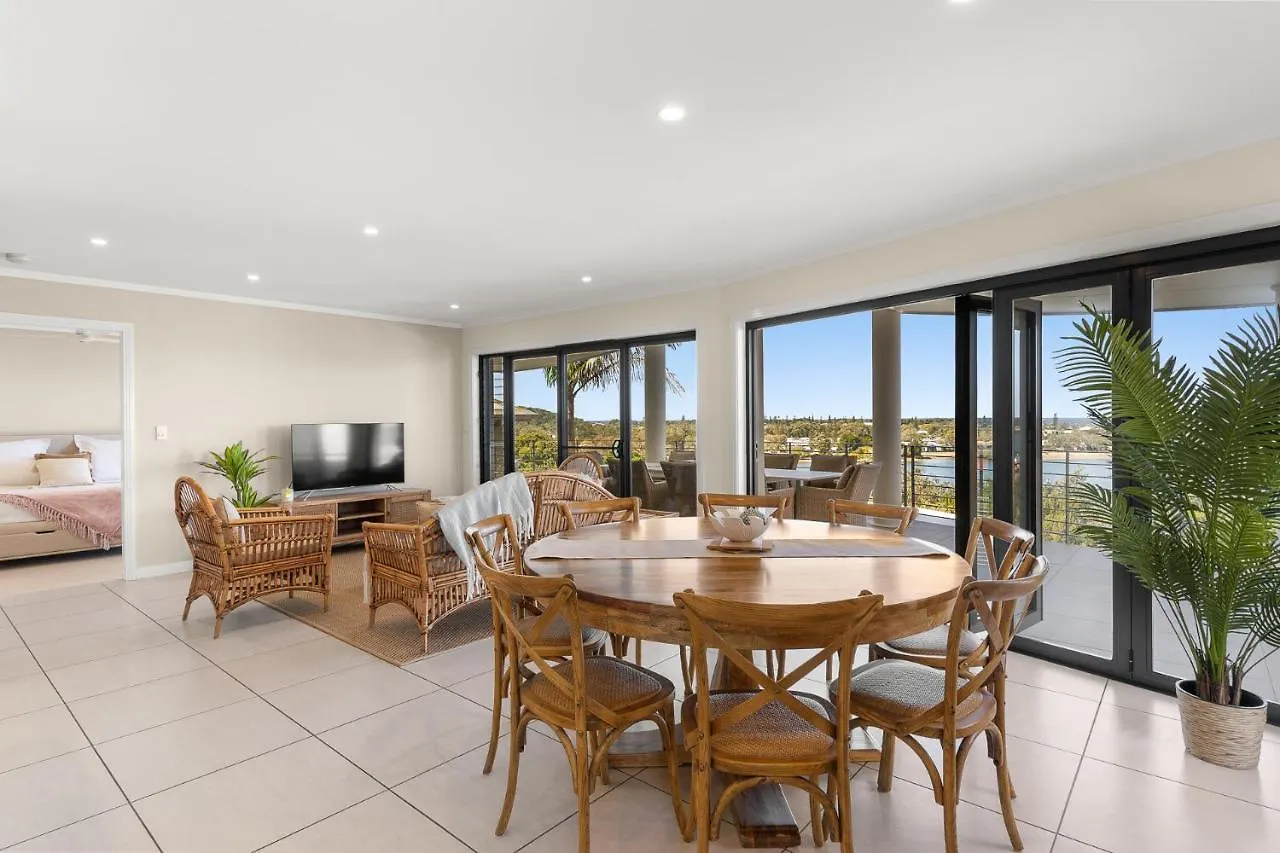Holiday home Shawhaven Villa East Ballina
